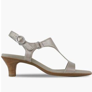 Munro Marta Sandal Size 7M New